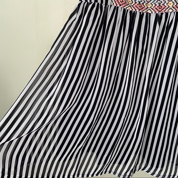Sundress striped black and white w/ Aztec print XS - Picture 2 of 8